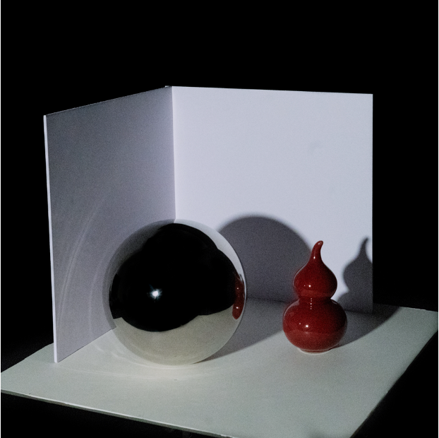 Color reference image of the sphere scene.